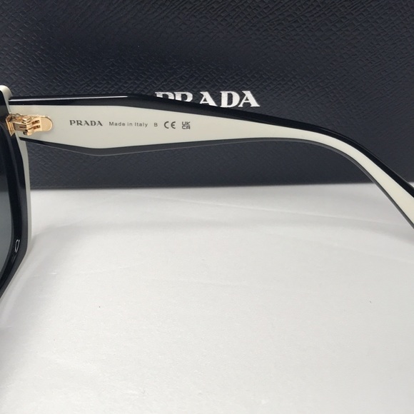 💯 - New - These PR 15WS sunglasses from Prada are a perfect example of timel… - Picture 14 of 14